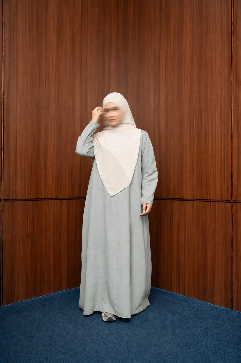 Quiet shape abaya