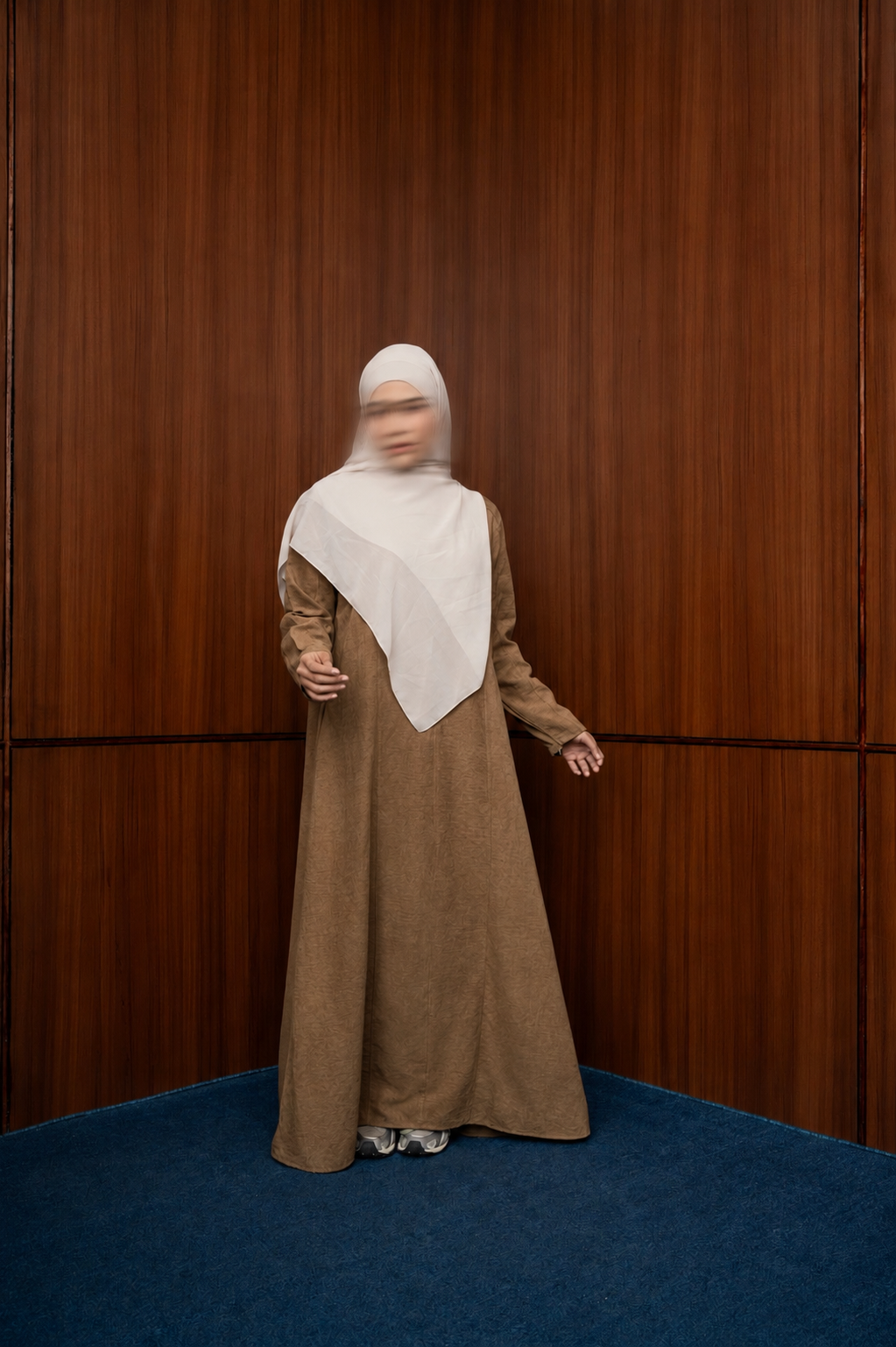 Quiet shape abaya