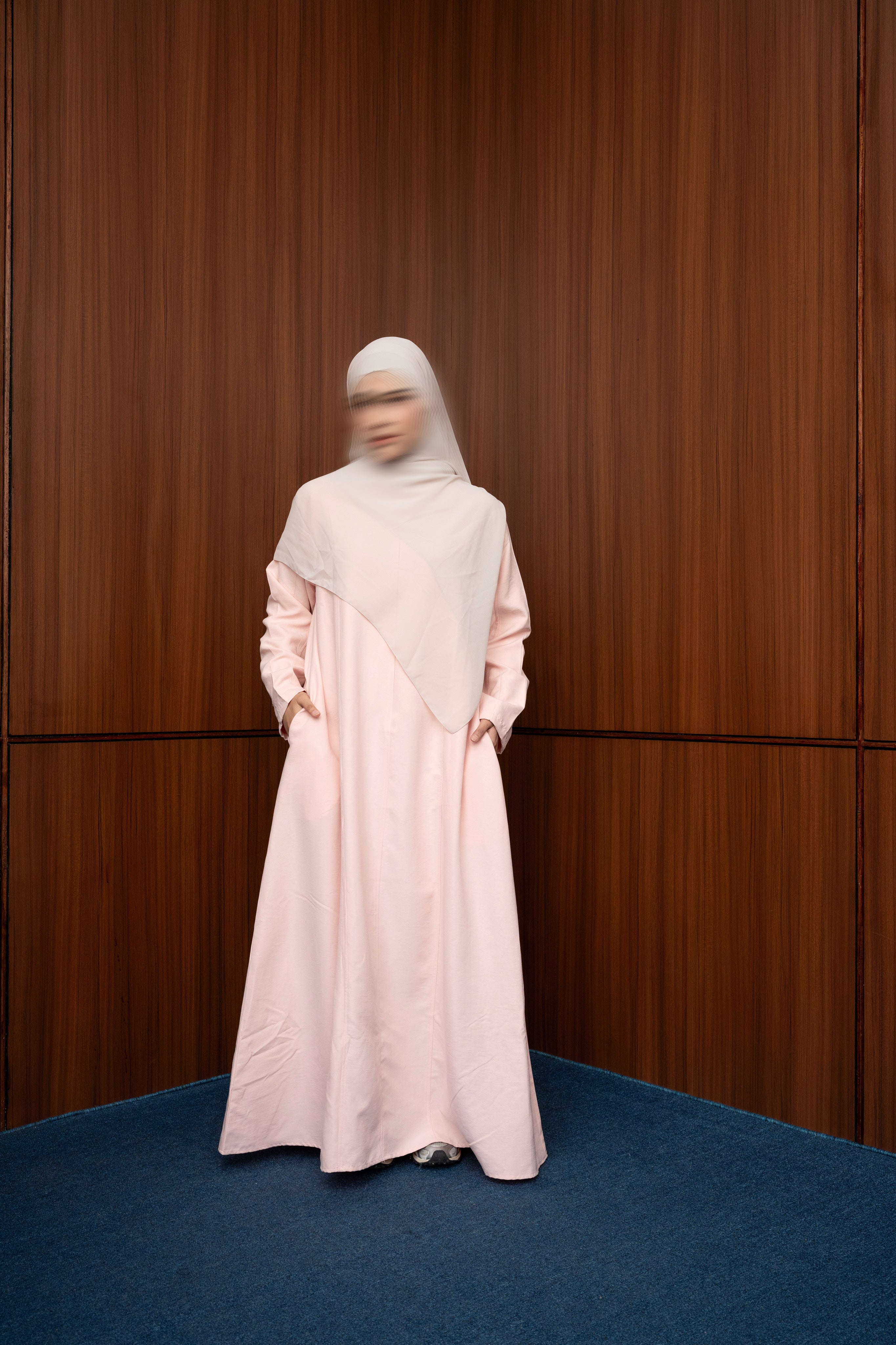 Quiet shape abaya
