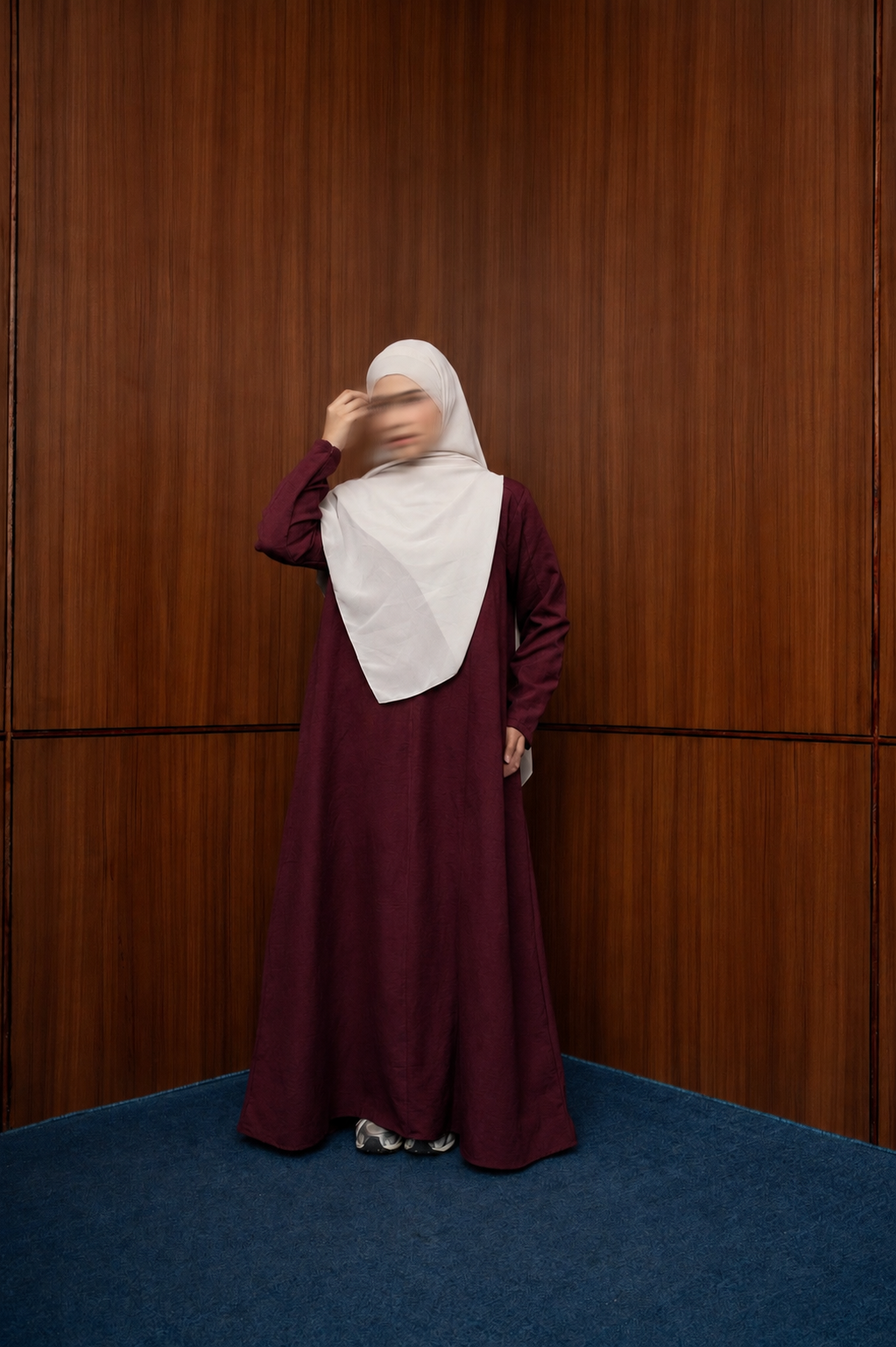 Quiet shape abaya