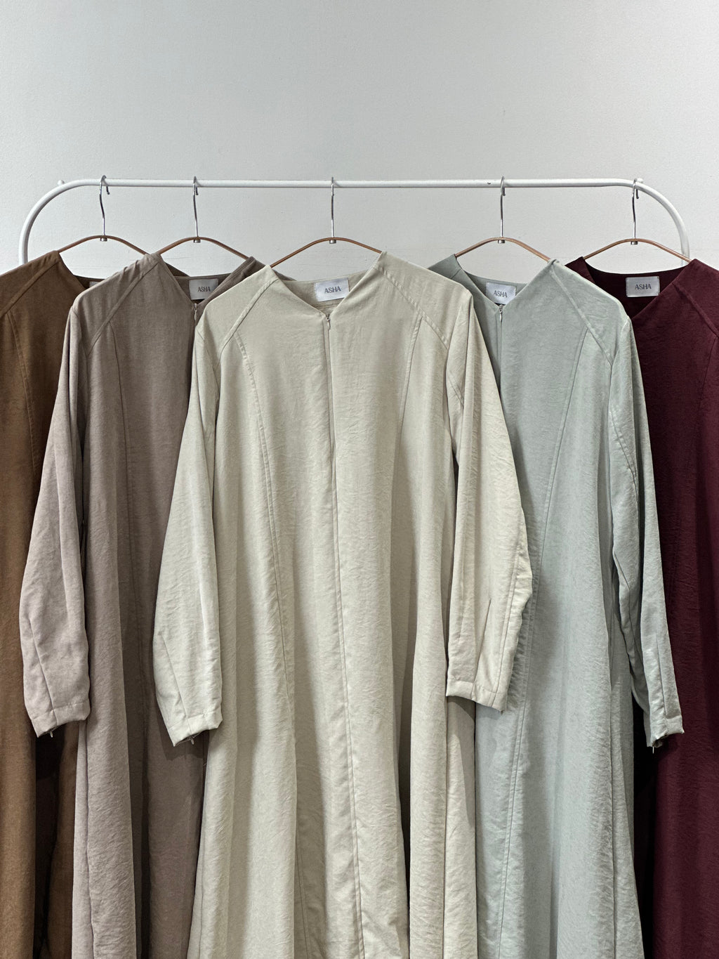 Quiet shape abaya