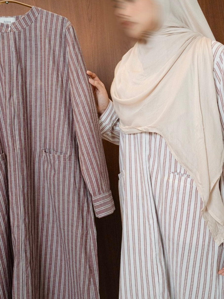 Linea Poised Abaya