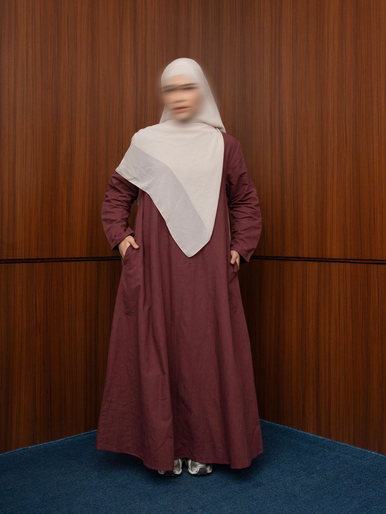 Repeat sleeve abaya