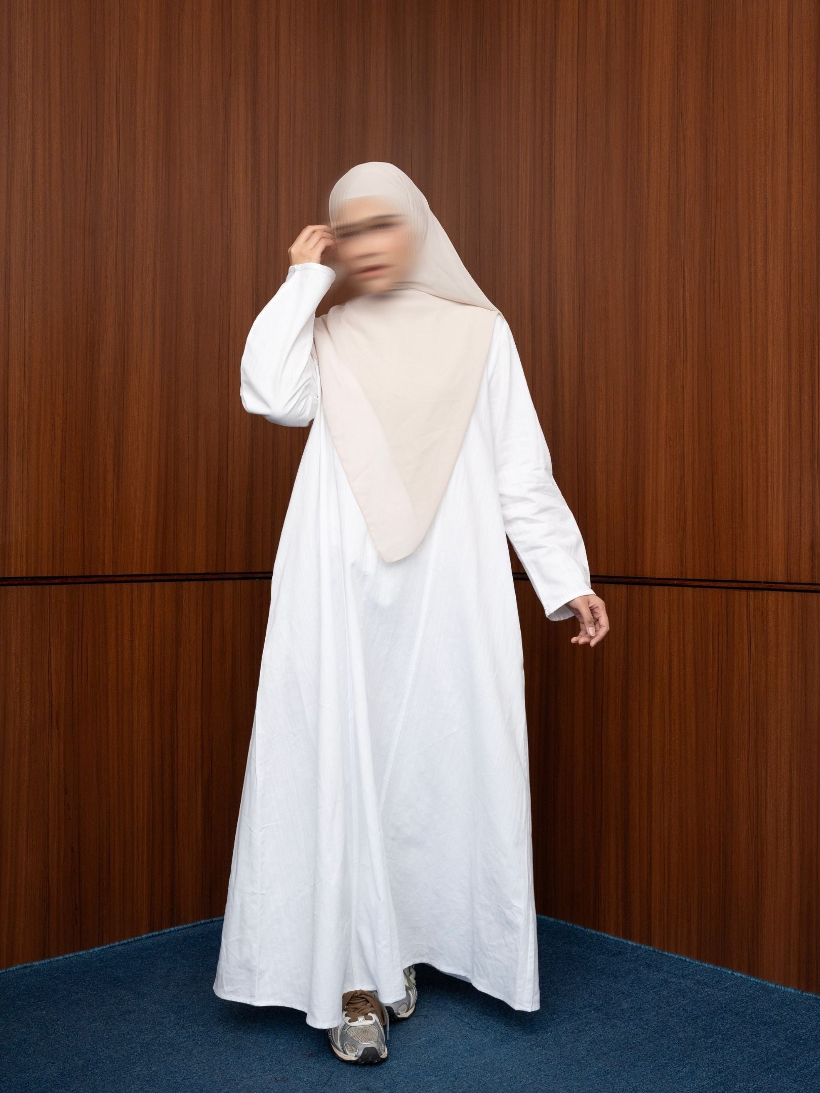 Repeat sleeve abaya