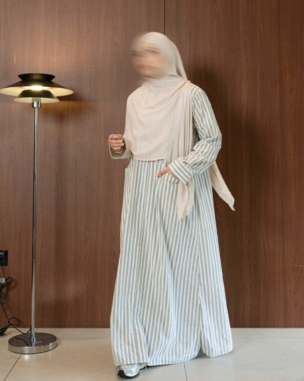 Linea Poised Abaya