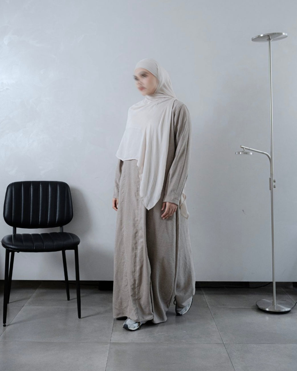 Quiet shape abaya